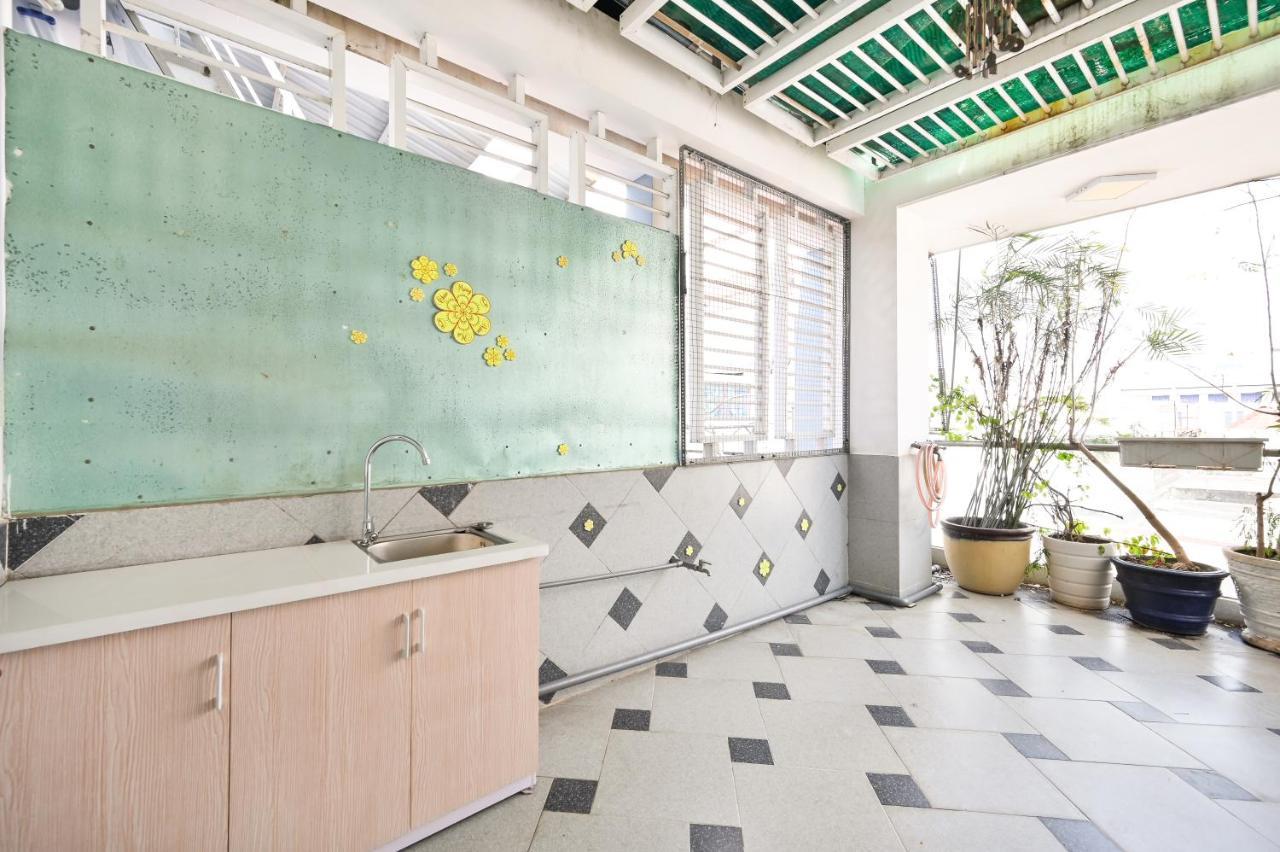 Huyen Homestay Ho Chi Minh City Exterior photo
